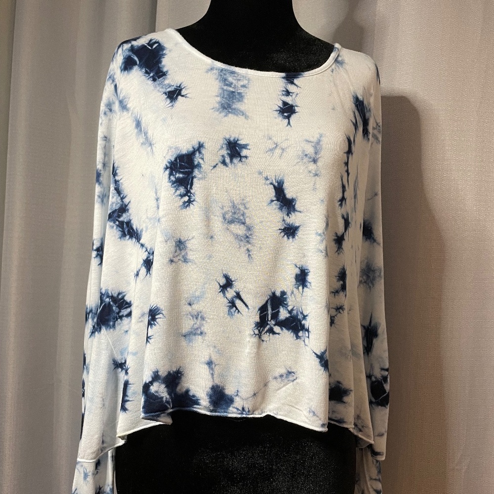 Patriots of Peace Size Small Indigo Blue tie dye long sleeve swing top